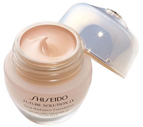 Šķidrā grima bāze Shiseido Future Solution LX, SPF 15, r3, 30 ml