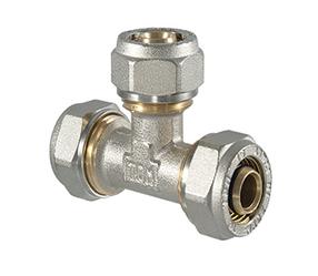 Užveržiamas trišakis TDM Brass 1045, 90 °, 18mm, žalvaris/nikelis