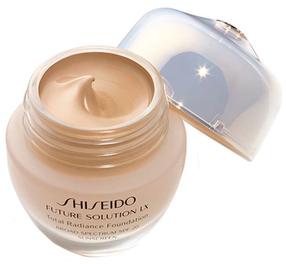 Šķidrā grima bāze Shiseido Future Solution LX, SPF 15, n4, 30 ml