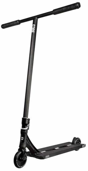 Skūteris Core ST2 Pro, melna krās.
