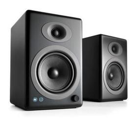 Skaļrunis Audioengine A5+BT, melna krās.