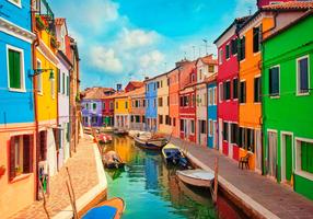Fototapetas Artgeist Colorful Canal In Burano XLNEW011516SAM, 175 cm x 175 cm