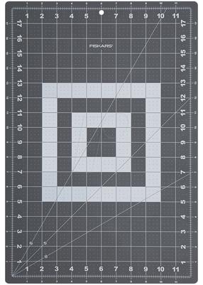 Virtuves dēlis Fiskars A3, pelēka krās., 2 cm x 30 cm