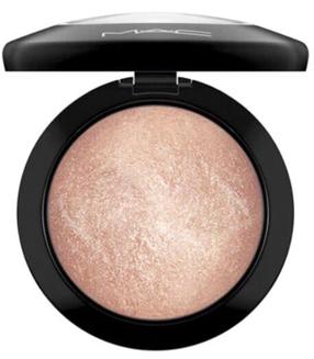 Kompaktne pulber MAC Mineralize Skinfinish, soft & gentle, 10 g