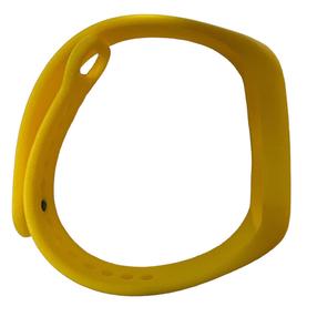 iWear Universāla Silikona siksniņa priekš viedo aproču modeļiem - SM6 SM7 SM8 / Xiaomi Mi Band 5 6 7 Dzeltena