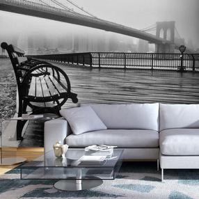 Fototapete Artgeist Autumn Day In New York - Architecture Of A City Bridge In Foggy Weather LNEW011431, 140 cm x 200 cm