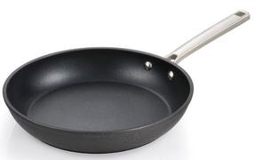 Cepšanas panna Tescoma Titan Power 603226, Ø 26 cm, nerūsējošais tērauds/titāna, Melna krās.