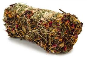 Näriliste maiuspala Beeztees Hay Bale with Flowers, närilistele, 0.21 kg