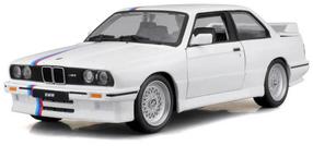 Игрушечная машина Bburago BMW M3 (E30) 1988, 1:24, белый цв.