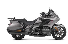 Stiprinājuma komplekts Shad Top Master Honda GL 1800 Goldwing, melna krās.