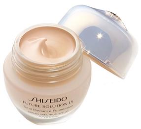 Šķidrā grima bāze Shiseido Future Solution LX, SPF 15, n2, 30 ml