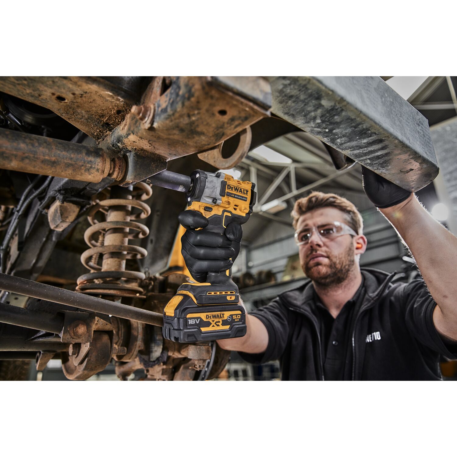 Akumuliatorinis smūginis veržliasukis Dewalt DCF921P2LRT-XJ