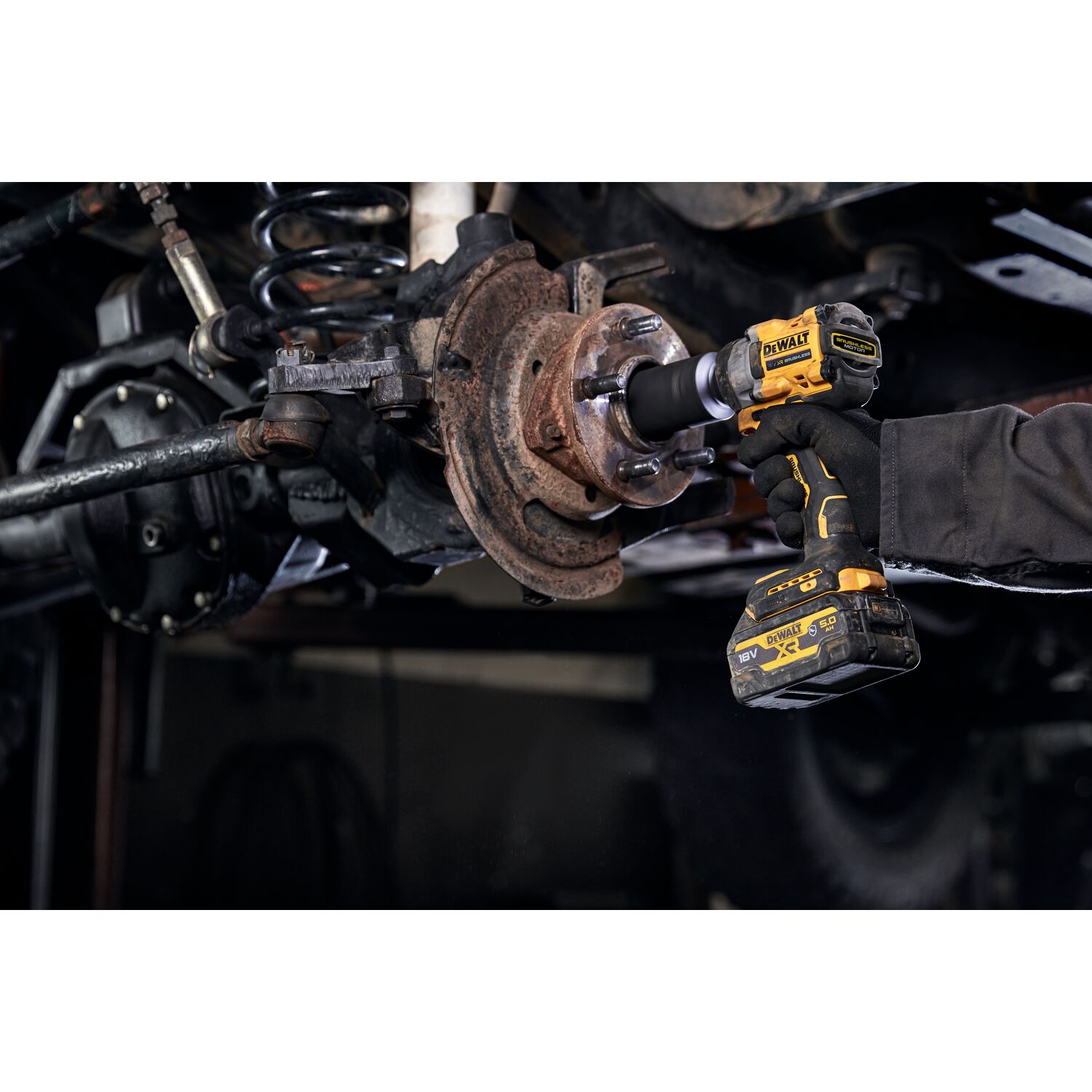 Akumuliatorinis smūginis veržliasukis Dewalt DCF921P2LRT-XJ