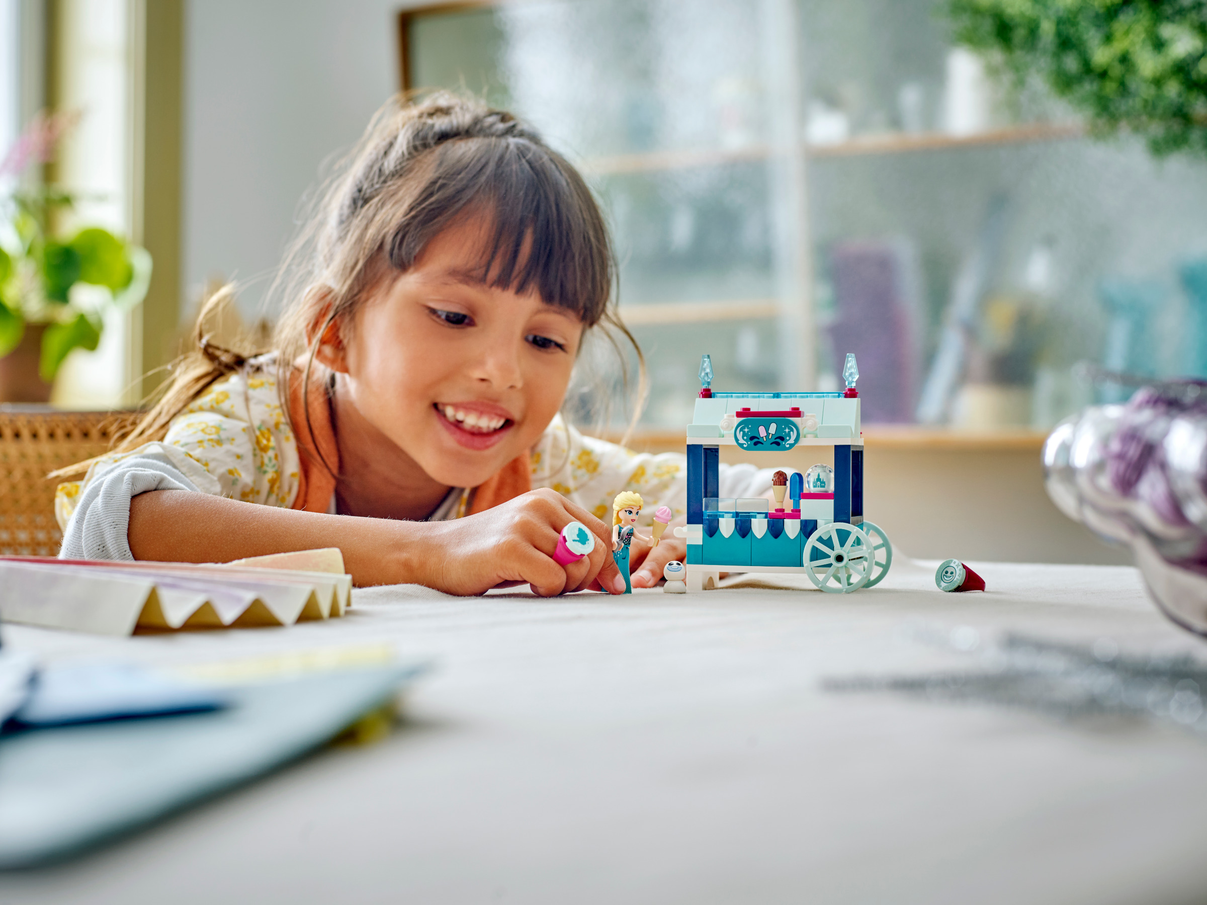 MYSWさま Konstruktorius LEGO® ǀ Disney Elzos „Ledo šalies“ vaišės