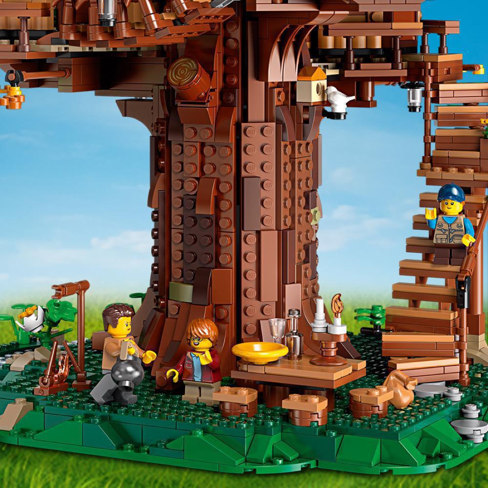Konstruktorius LEGO Ideas Namelis medyje 21318, 3036 vnt. - Senukai.lt