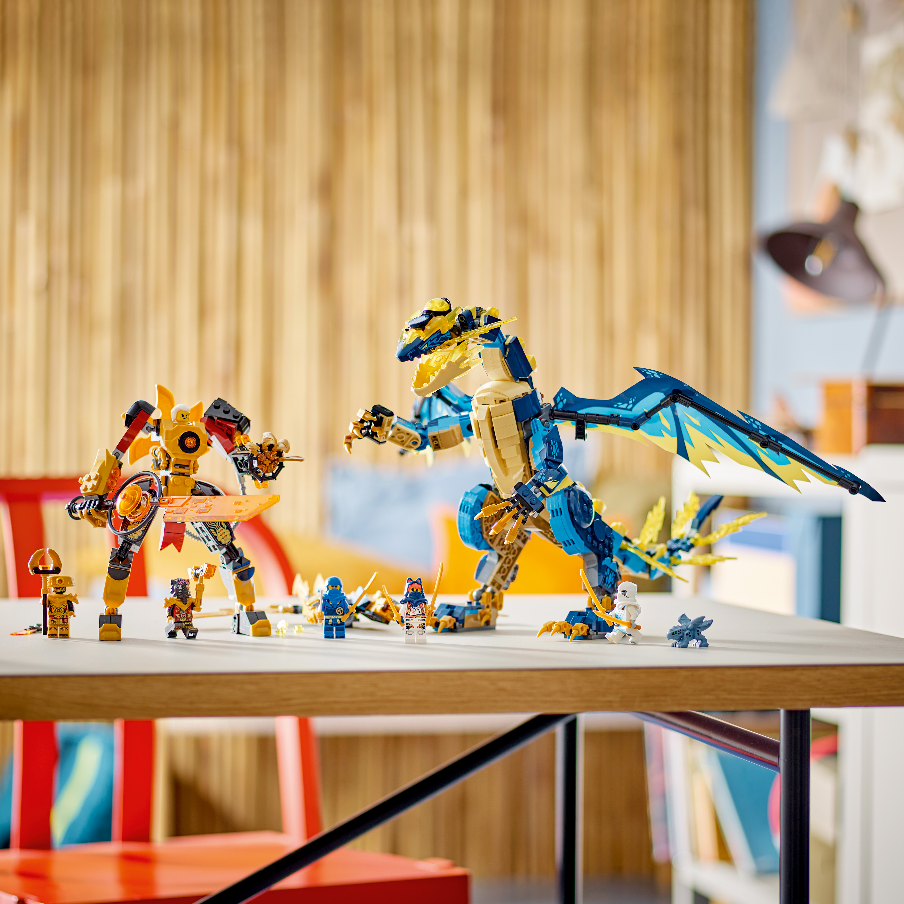 Konstruktorius LEGO® NINJAGO® Stichijų drakonas prieš Imperatorės