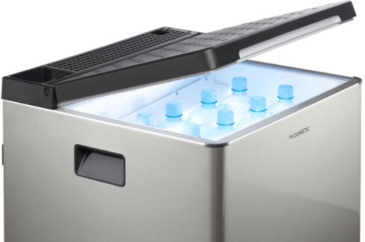 Avatud autokülmik Dometic ACX3 40.