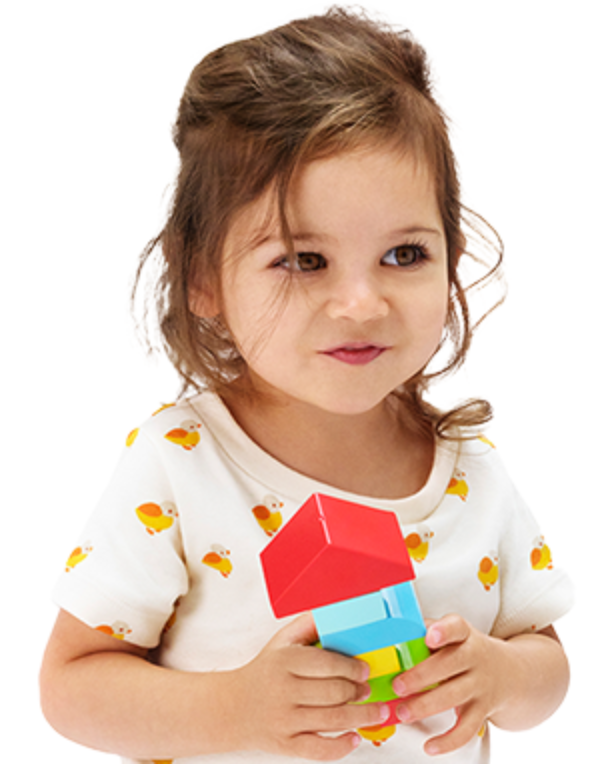 Laps mängib LEGO DUPLO klotsidega