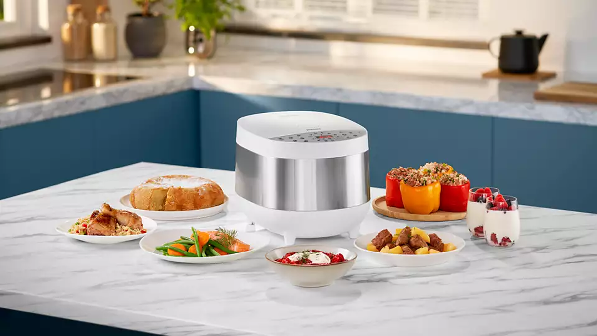 Philips multivārāmais katls, kas stāv uz galda