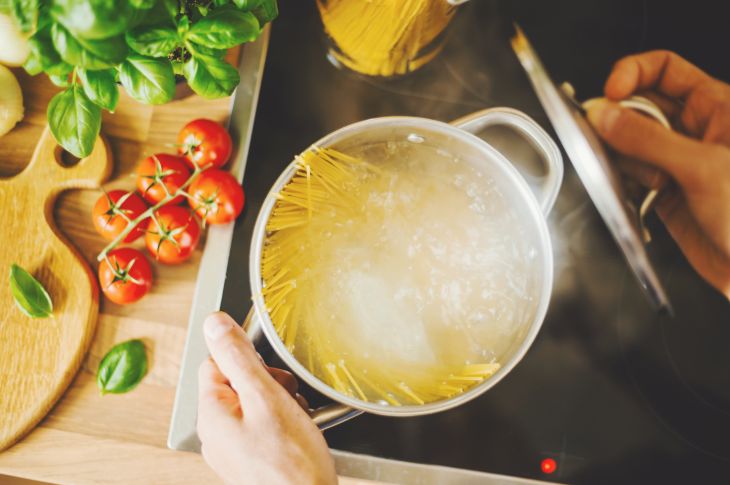 indukcijas plīts trauki