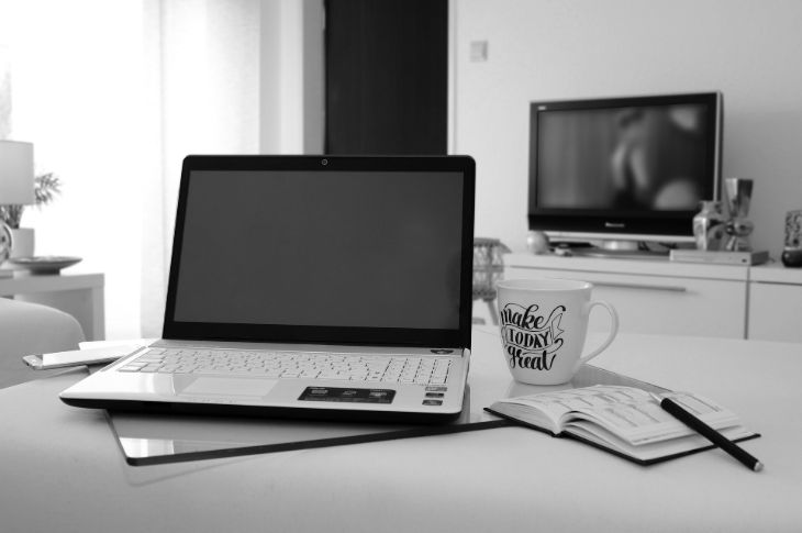 ka-savienot-portativo-datoru-ar-tv-2