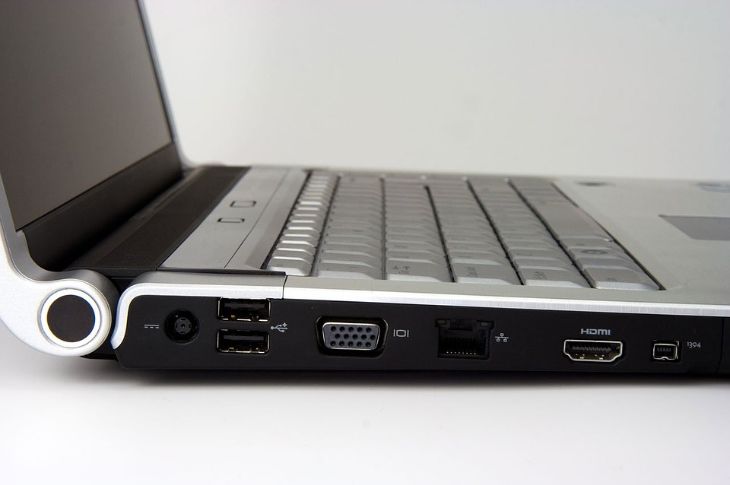 ka-savienot-portativo-datoru-ar-tv-1