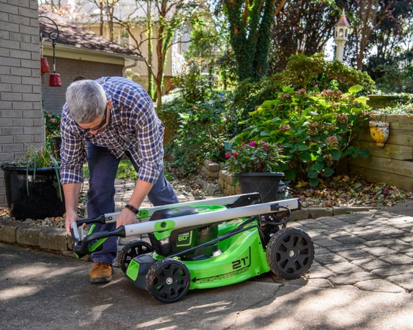 Akutoitel muruniiduk iseliikuv Greenworks GD60LM46SPK4, 46 cm
