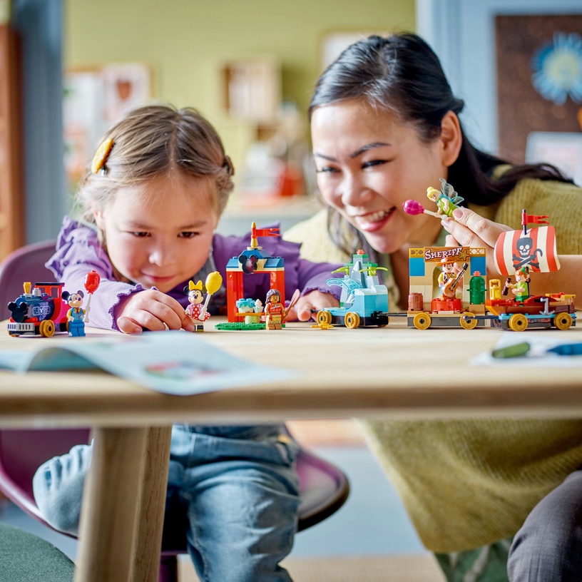 Konstruktors LEGO® │ Disney Disney svinību vilciens 43212, 200 gab.