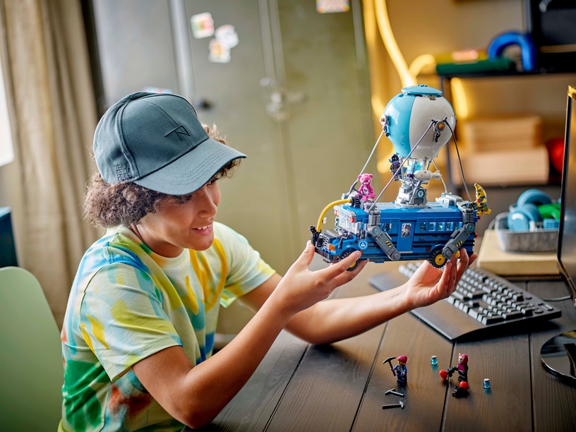 Конструктор LEGO® Fortnite Battle Bus 77073, 954 шт.