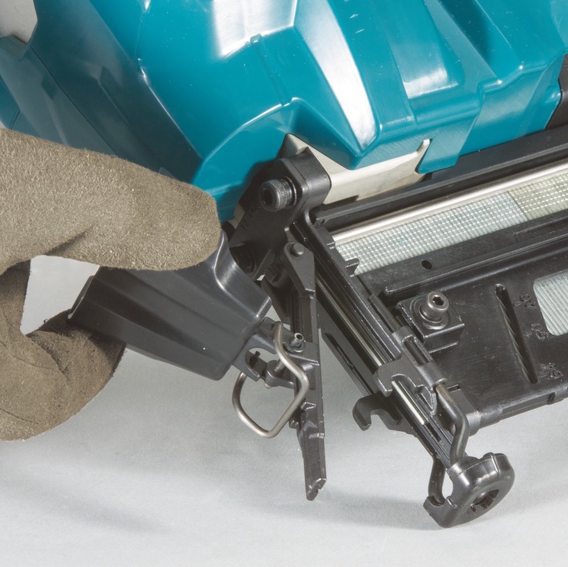 Инструмент для забивания гвоздей Makita DBN600ZJ, 18 В, 3.4 кг