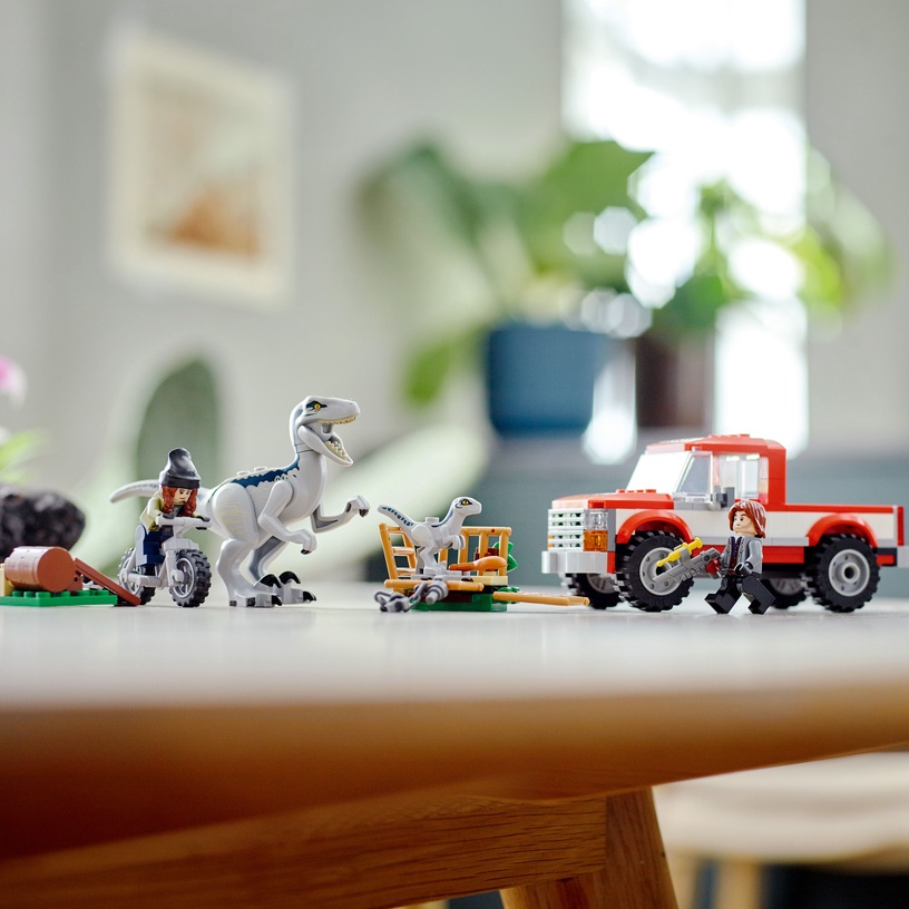 Konstruktor LEGO Jurassic World Blue ja Velociraptor Beta kinnipüüdmine 76946