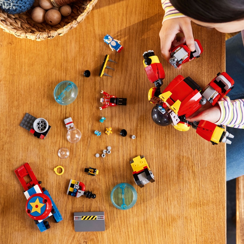 Konstruktors LEGO® Sonic the Hedgehog™ Sonic pret Dr. Eggman robotu Death Egg 76993, 615 gab.