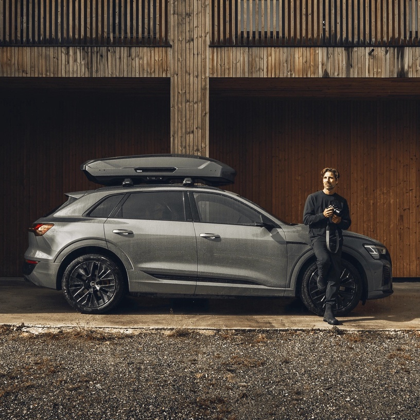 Katuseboks Thule Motion 3 Sport, must