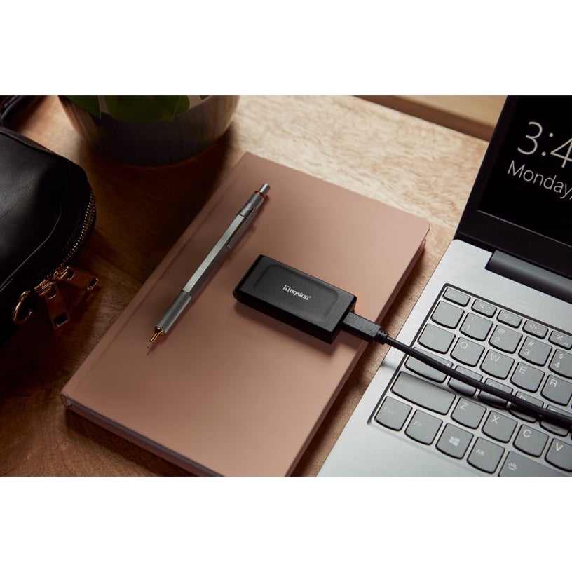 Cietais disks Kingston XS1000, SSD, 2 TB, melna