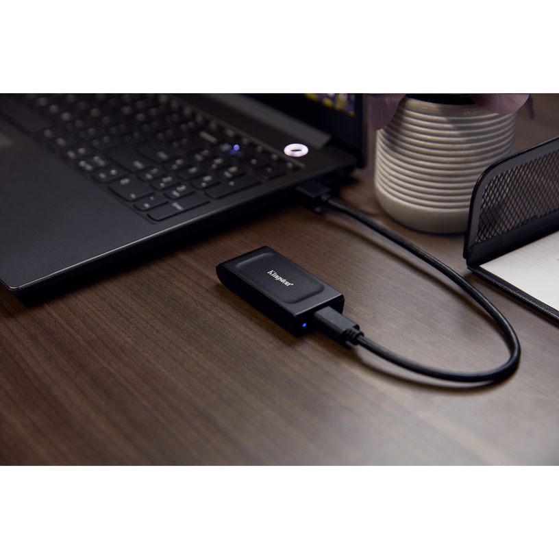 Cietais disks Kingston XS1000, SSD, 2 TB, melna