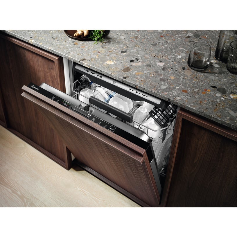 Iebūvējamā trauku mazgājamā mašīna Electrolux EEG69405L, melna