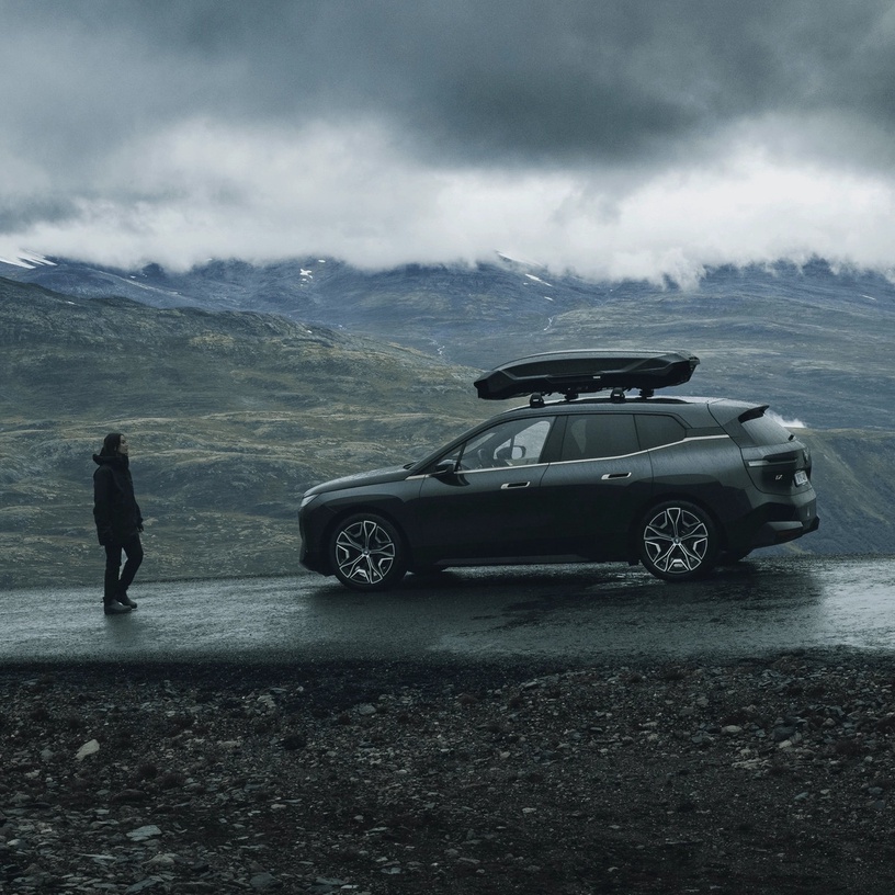 Katuseboks Thule Motion 3 Sport, must