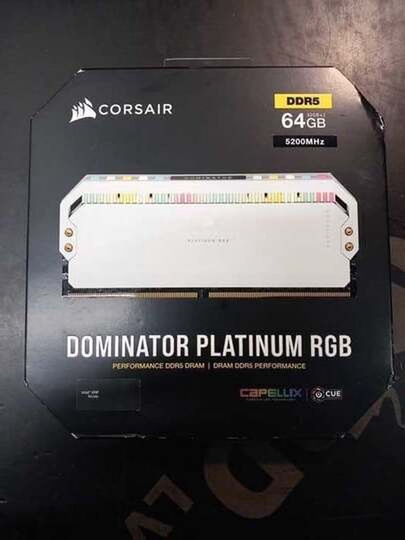 Operatīvā atmiņa (RAM) Corsair Dominator Platinum RGB, DDR5, 64 GB, 6200 MHz, ar gaismu (bojāts iepakojums)