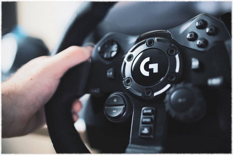 Игровой руль Logitech G923 PS4 / PC, черный