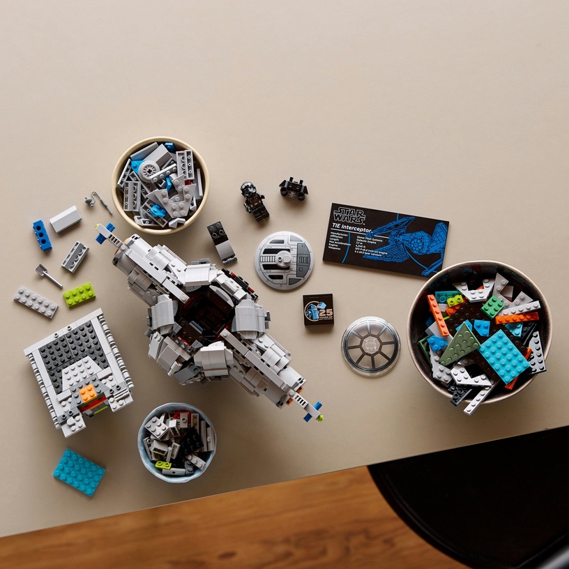 Конструктор LEGO® Star Wars™ Tie Interceptor UCS 75382