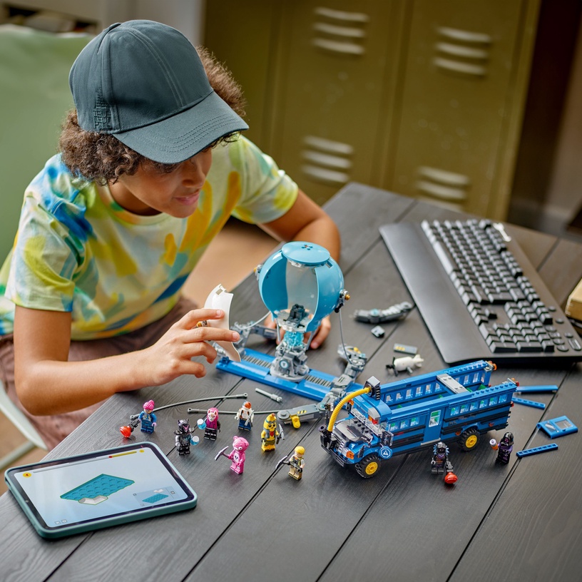 Конструктор LEGO® Fortnite Battle Bus 77073, 954 шт.