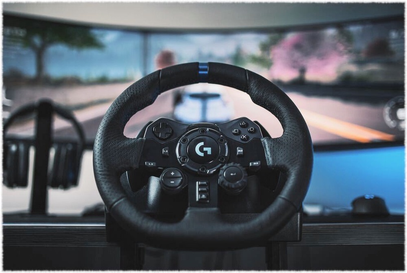 Игровой руль Logitech G923 PS4 / PC, черный