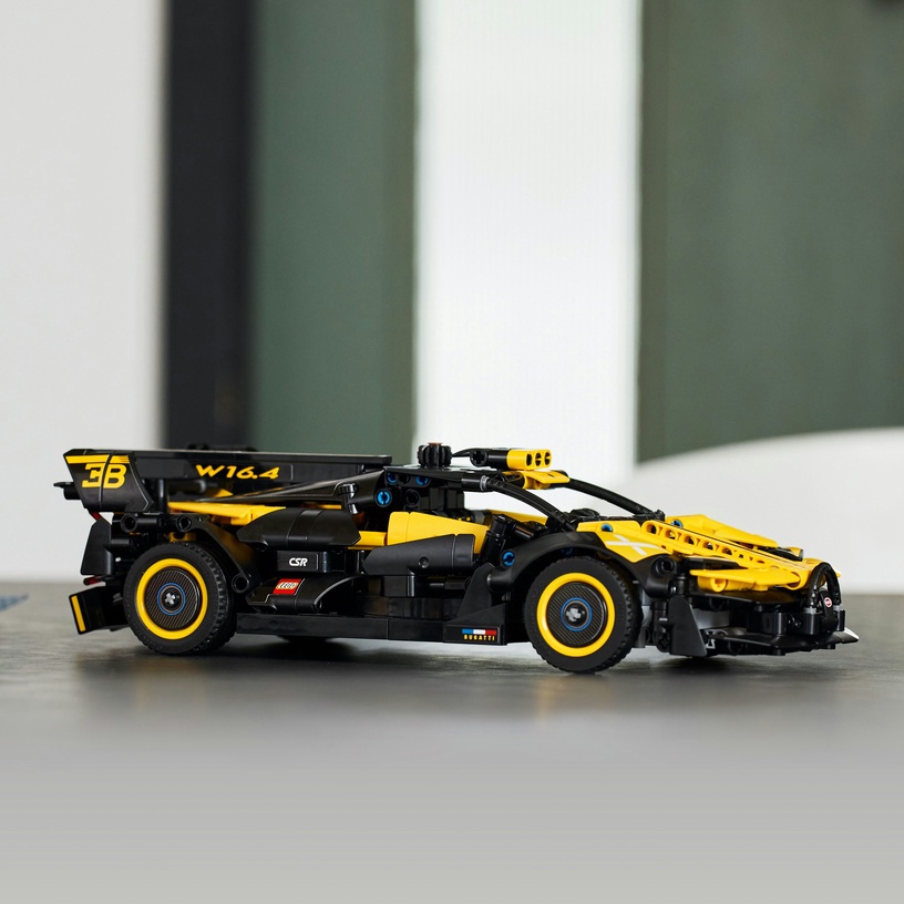Konstruktor LEGO® Technic Bugatti Bolide 42151, 905 tk