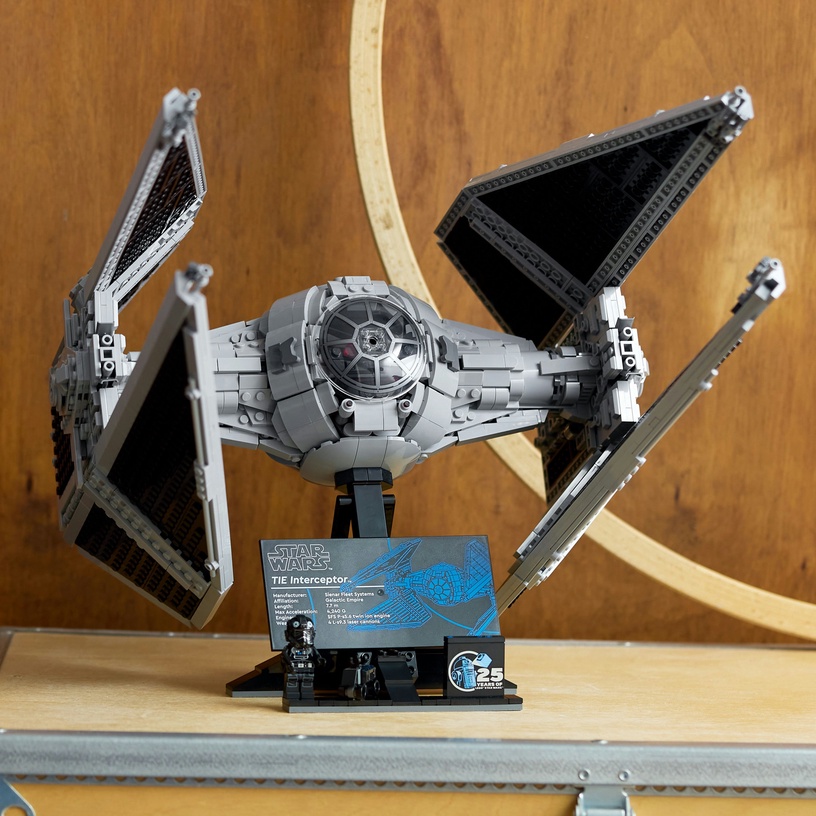 Конструктор LEGO® Star Wars™ Tie Interceptor UCS 75382