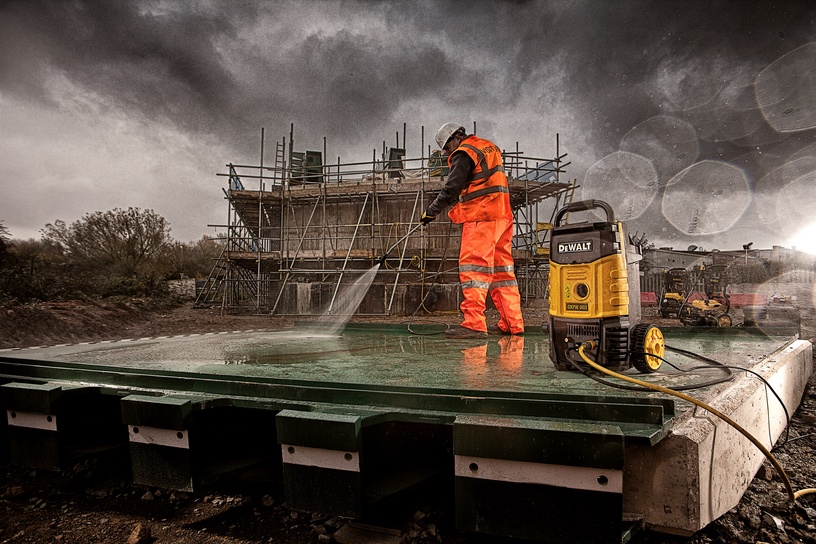 Мойка высокого давления Dewalt DXPW001E, 2300 Вт, 130 бар