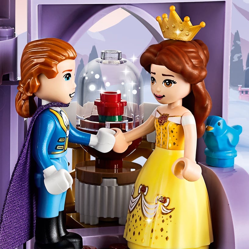 Конструктор LEGO Disney Princess Зимний праздник в замке Белль 43180, 238 шт.