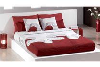 Lovatiesė, balta/raudona, 235 cm x 270 cm