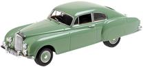 Игрушечная машина Minichamps