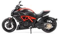 Игрушечный мотоцикл Maisto Ducati Diavel Carbon, черный цв.