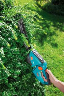 Akumulatora dzīvžoga šķēres Gardena ComfortCut 8897-20, 3.6 V